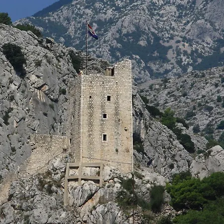 Old Town Apartment Omiš Extérieur photo